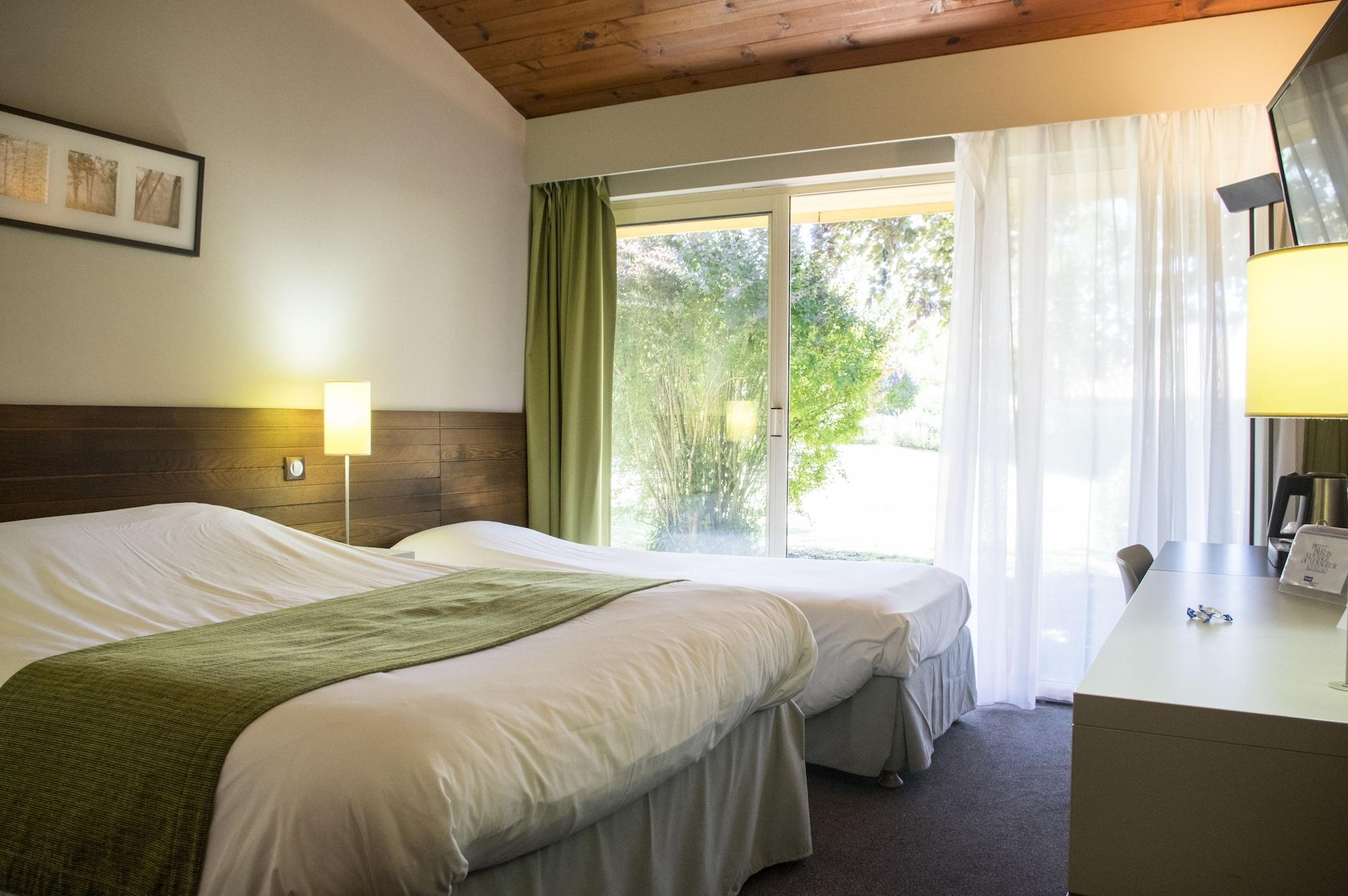 Kyriad Angouleme Nord Champniers- Hotel & Residence Bagian luar foto