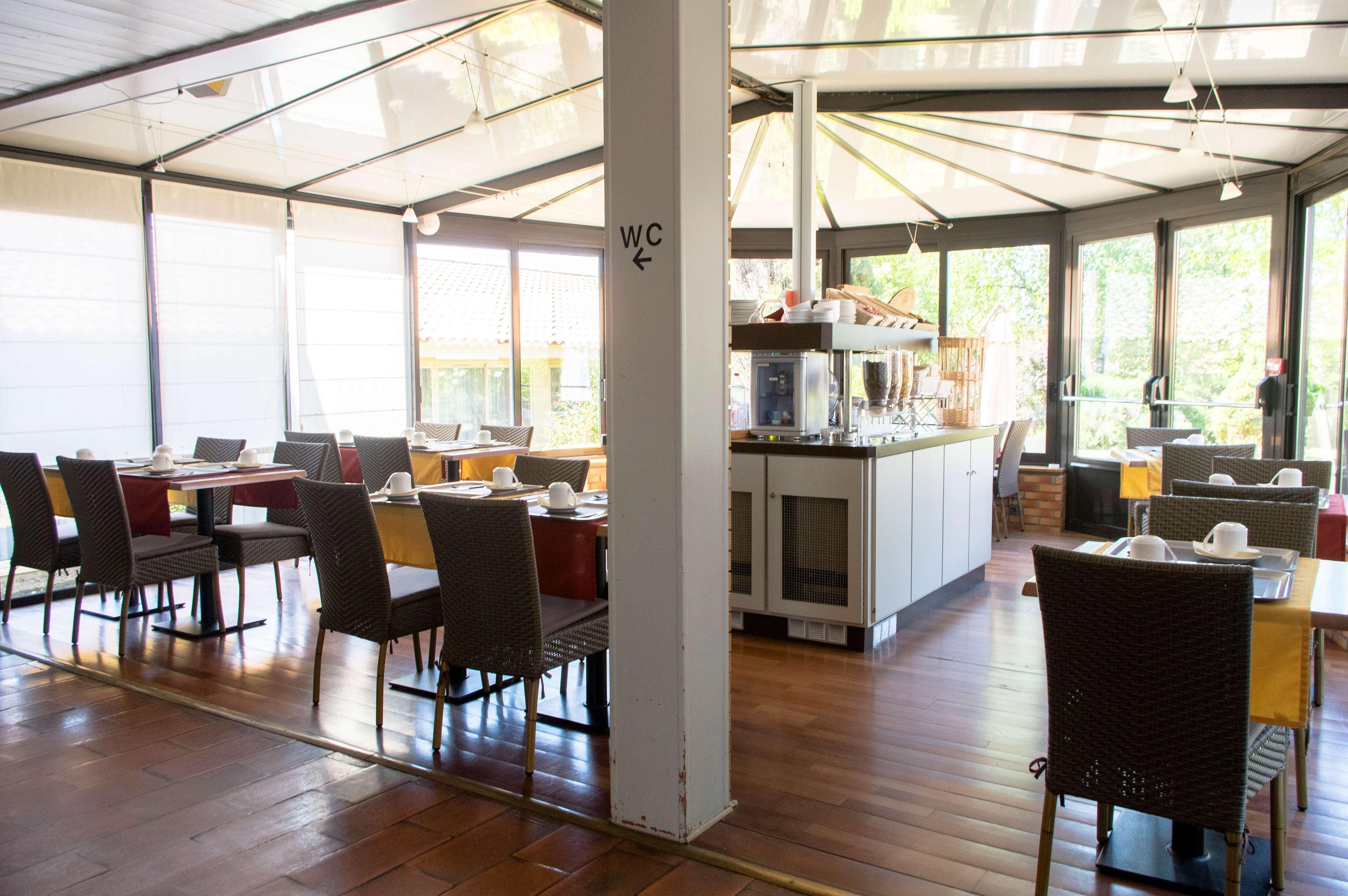 Kyriad Angouleme Nord Champniers- Hotel & Residence Bagian luar foto