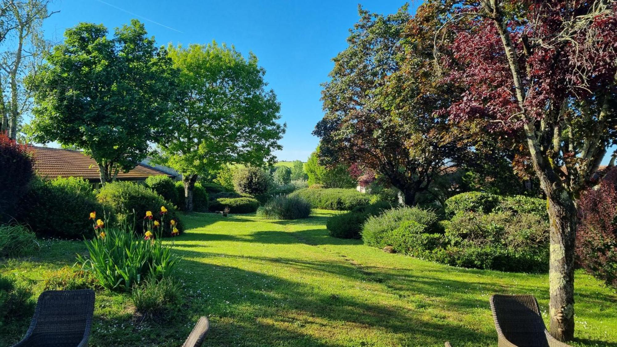 Kyriad Angouleme Nord Champniers- Hotel & Residence Bagian luar foto