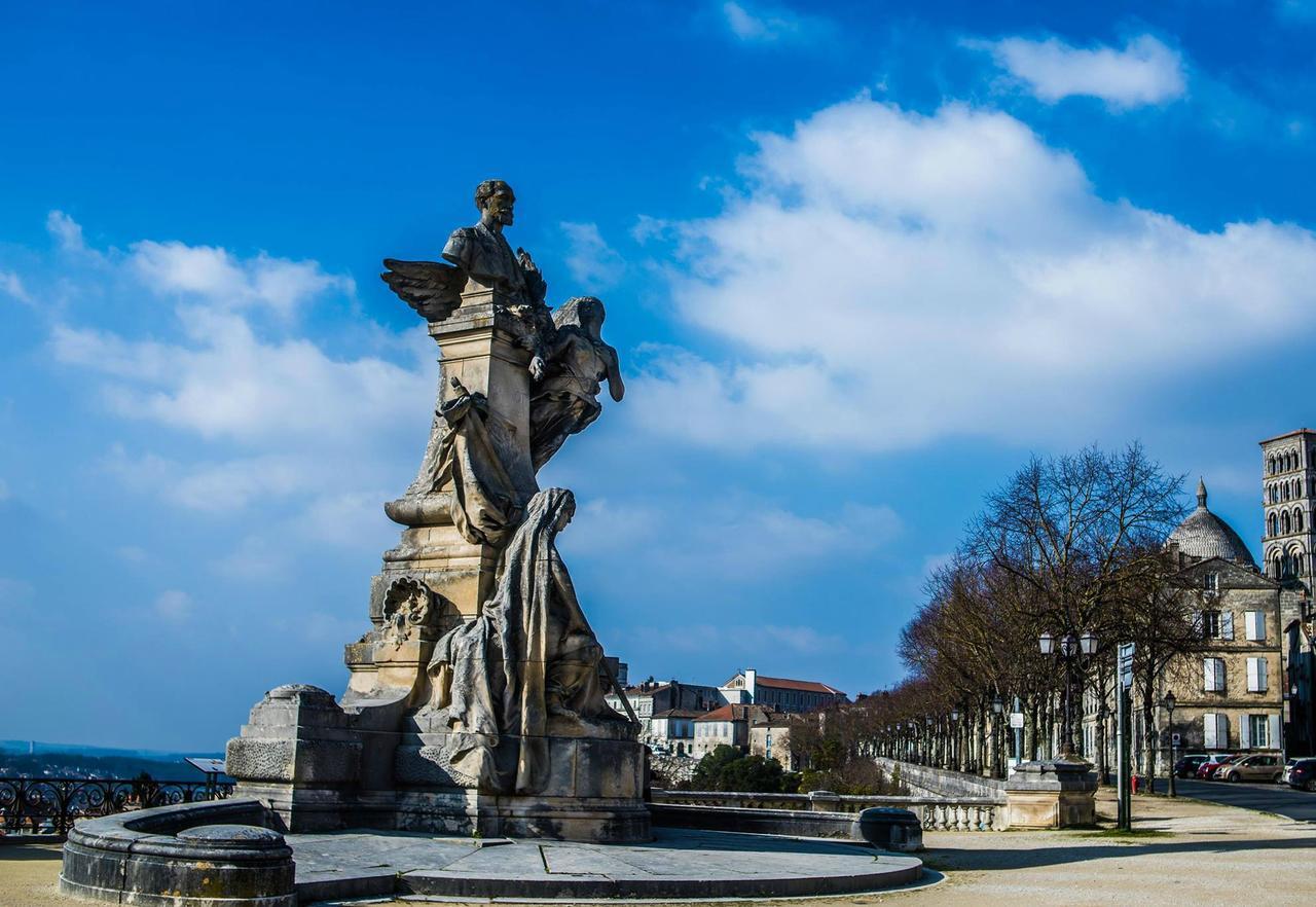 Kyriad Angouleme Nord Champniers- Hotel & Residence Bagian luar foto